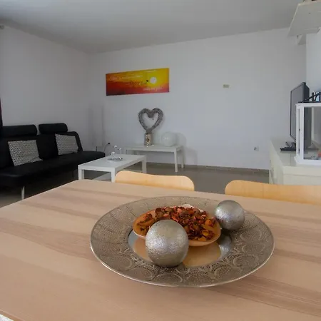 Front Sun Apartment